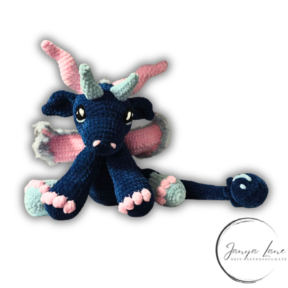 🫐🐉 Winter Blueberry Drache „Myrin“ Hüter der frostigen Beerenwälder