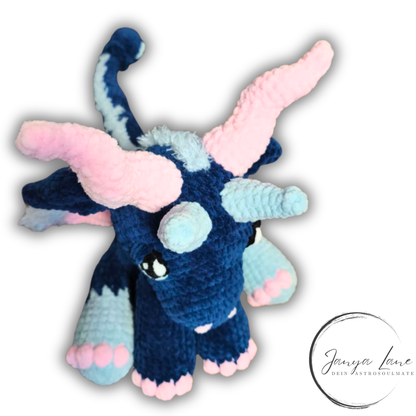 🫐🐉 Winter Blueberry Drache „Myrin“ Hüter der frostigen Beerenwälder