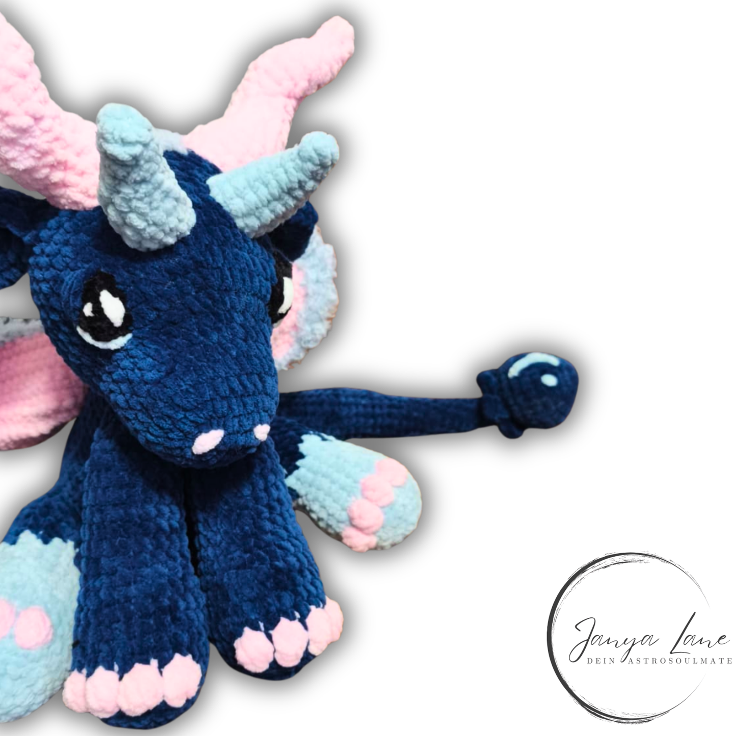 🫐🐉 Winter Blueberry Drache „Myrin“ Hüter der frostigen Beerenwälder