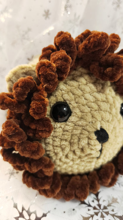 🦁❄️ Löwenbaby „Fionnán“ XL | Honigbraun | Irische Winterzeit