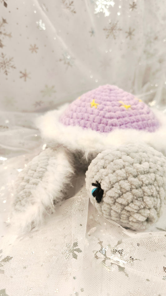 ❄️🐢 Winter Moon & Stars Schildkröte „Eirlys“ | Flieder