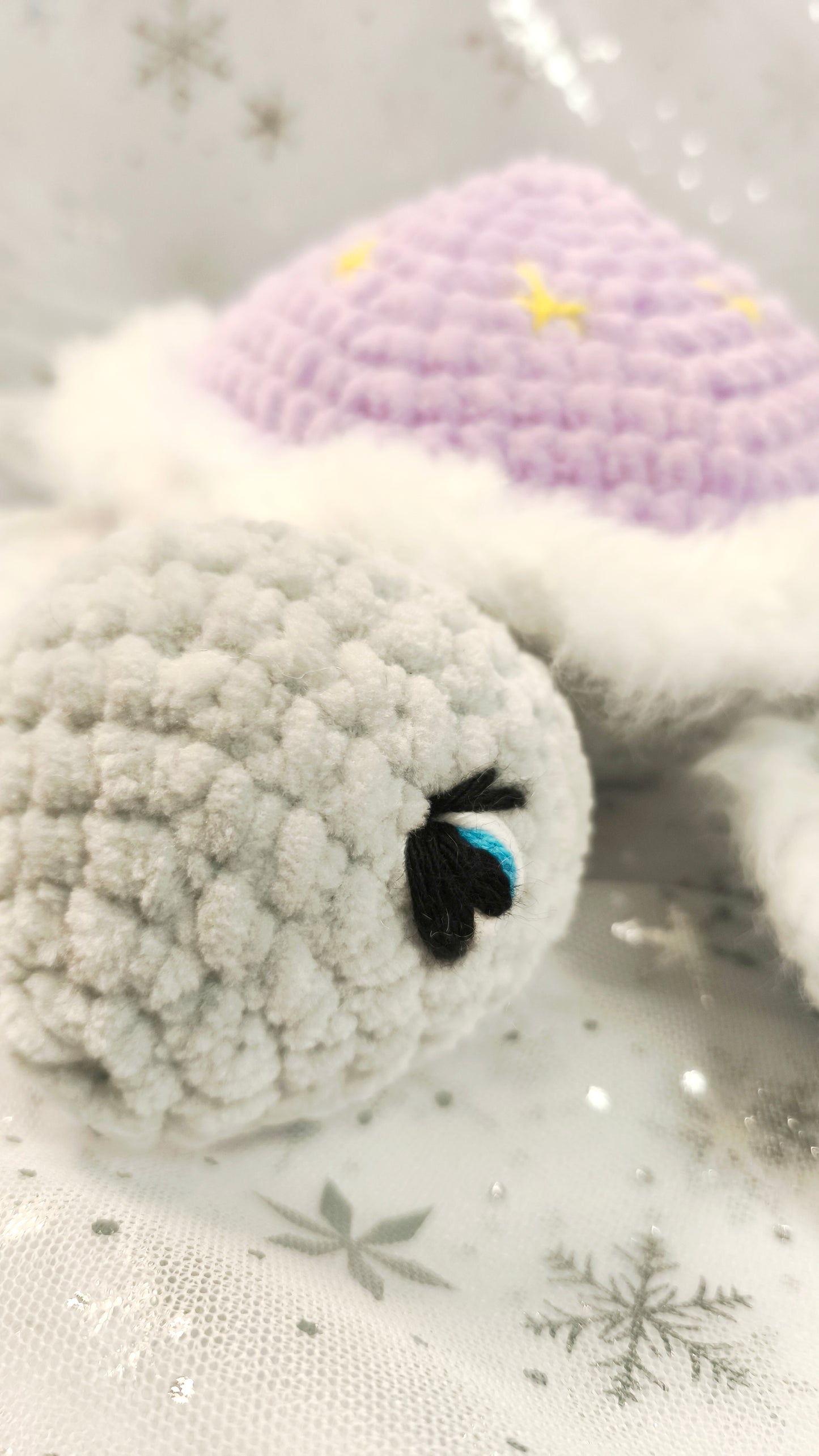 ❄️🐢 Winter Moon & Stars Schildkröte „Eirlys“ | Flieder