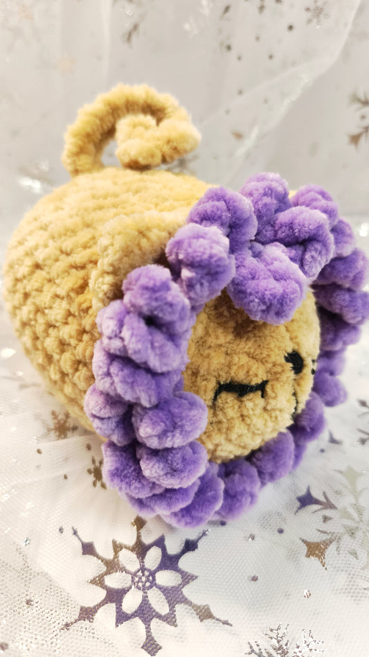 🦁❄️ Löwenbaby „Líonán“ | Lila | Irische Winterzeit