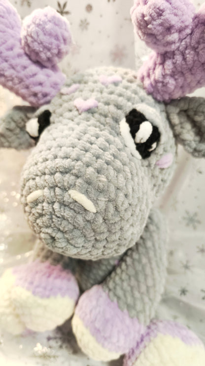 🦌 Amigurumi Elch „Coilín“ in | Lavendel | Cozy Winter Edition
