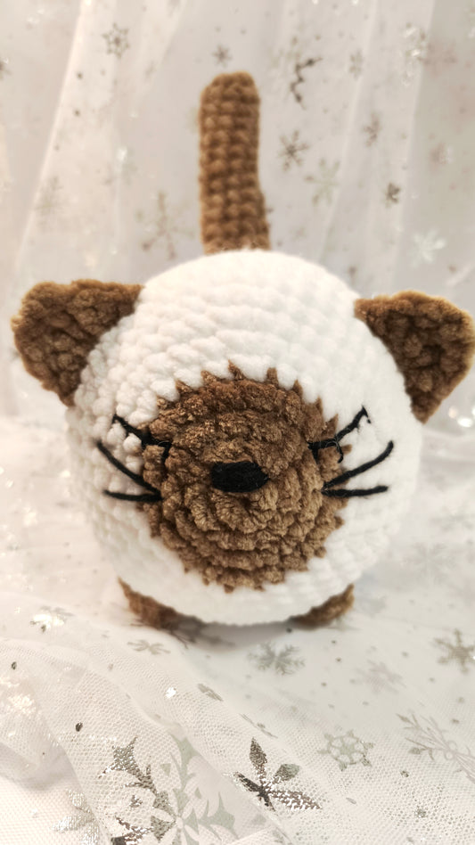 🐱❄️ Siamkatze „Suanín“ XL | WeißBraun | Irische Winterzeit