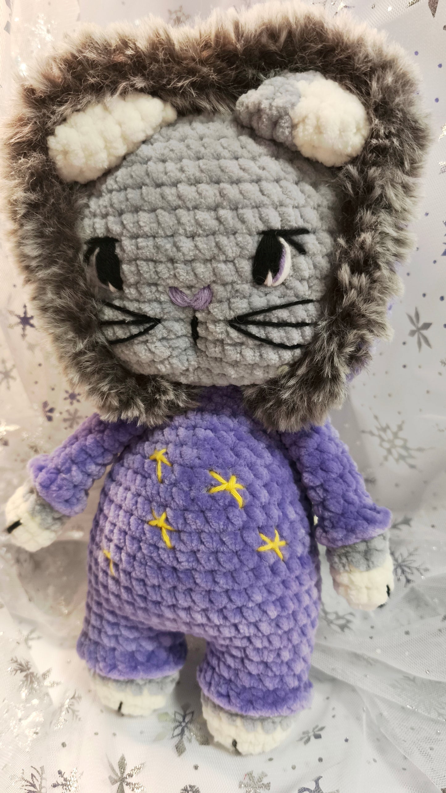 🐱 Onesie Cat „Lyra“ aus der Winter Moon and Stars Collection in Lila | ca 30 cm