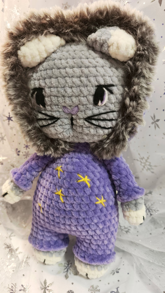🐱 Onesie Cat „Lyra“ aus der Winter Moon and Stars Collection in Lila | ca 30 cm